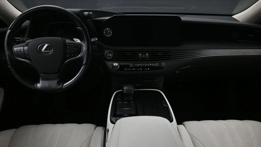 Used 2022 Black Lexus 500 Base image 4