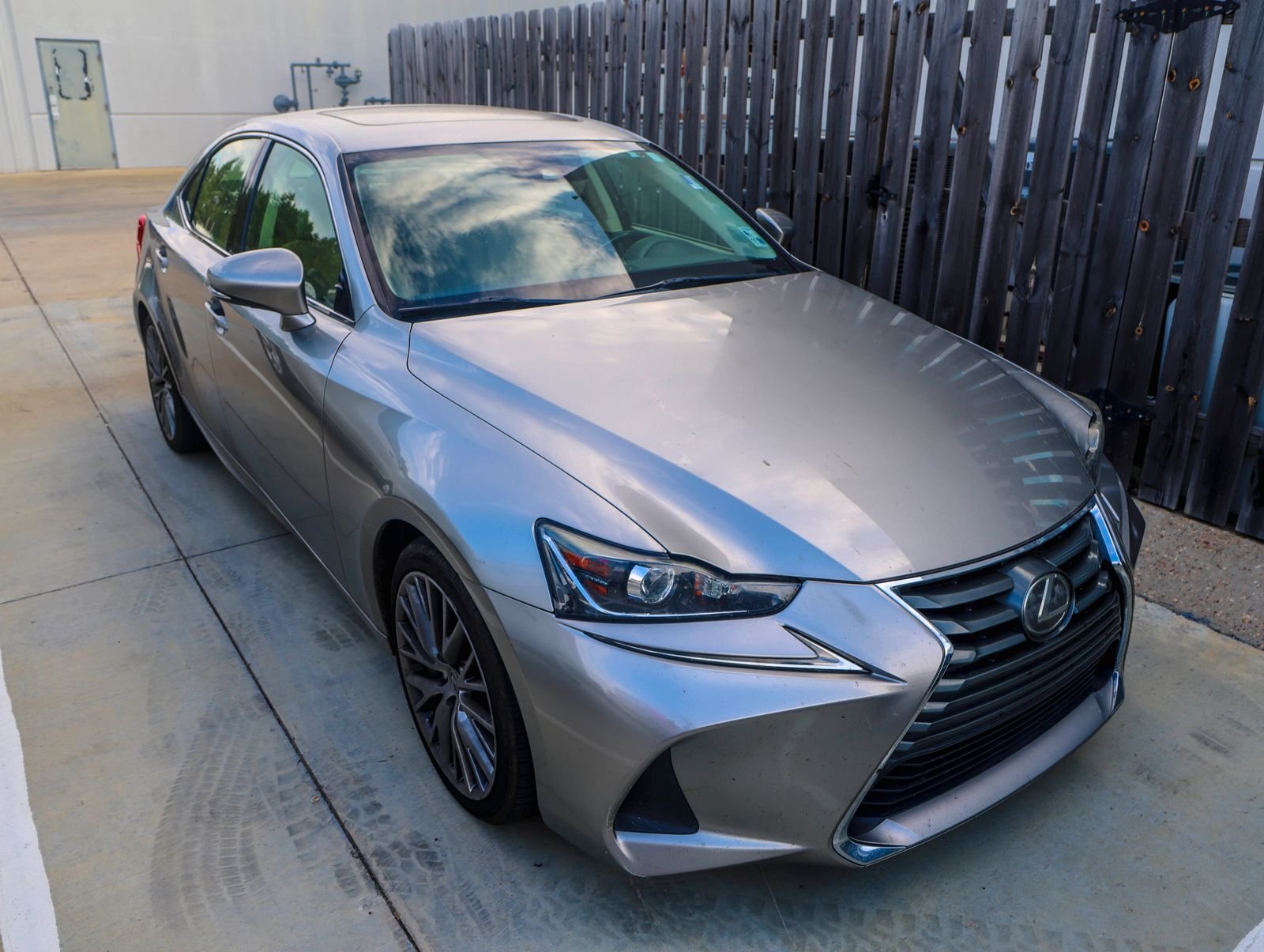 2017 Lexus IS 350 200t's photo