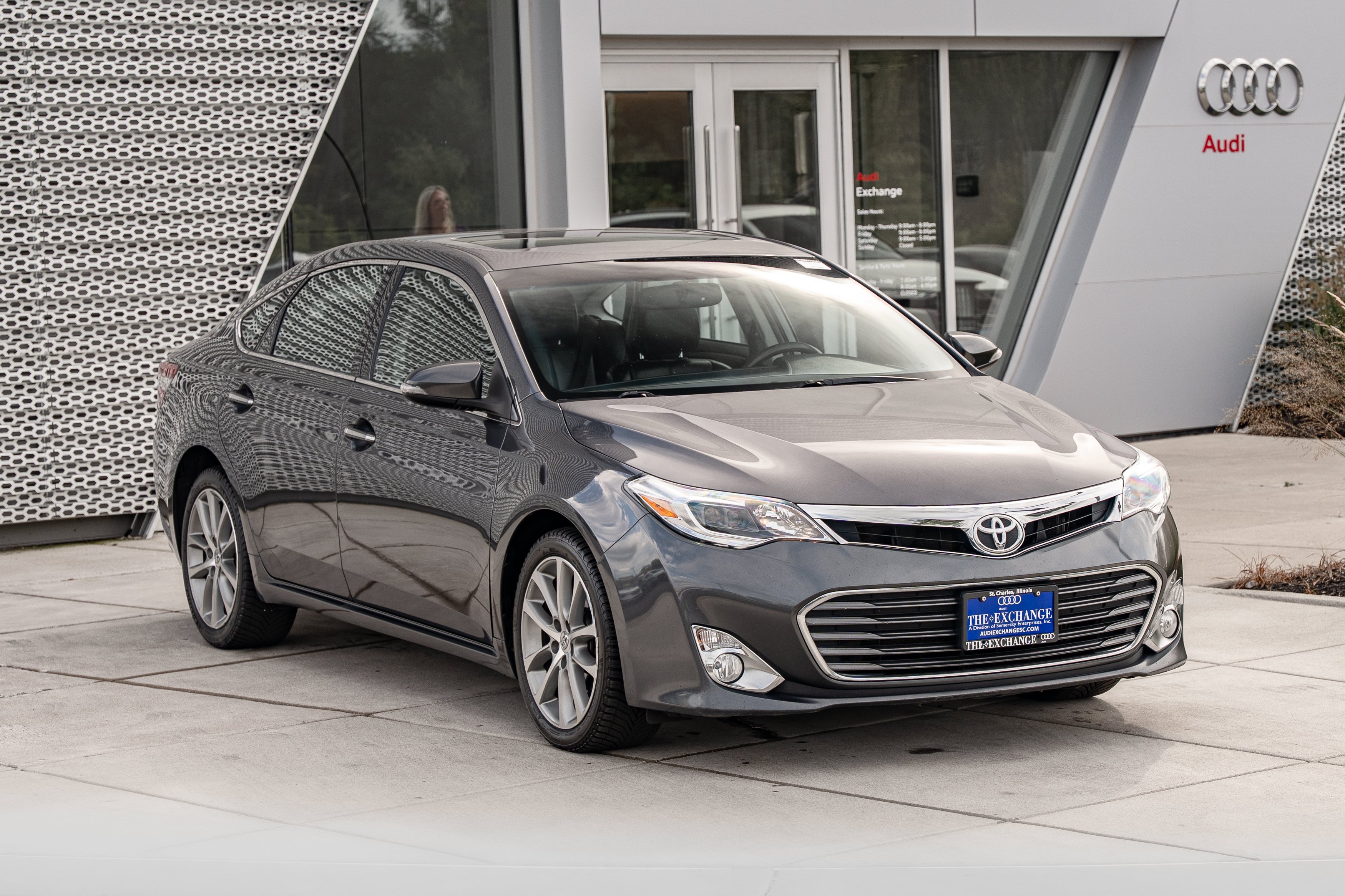 Used 2015 Magnetic Gray Metallic Toyota XLE Touring image 2