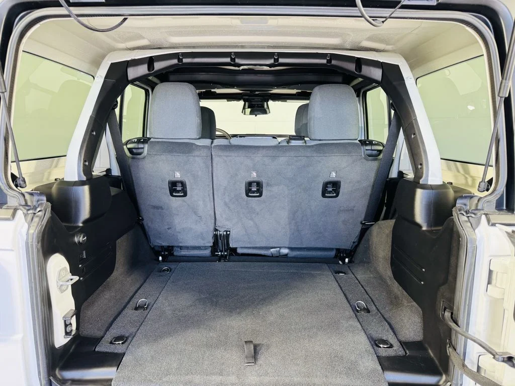 Used 2026 White Jeep Sport S image 23
