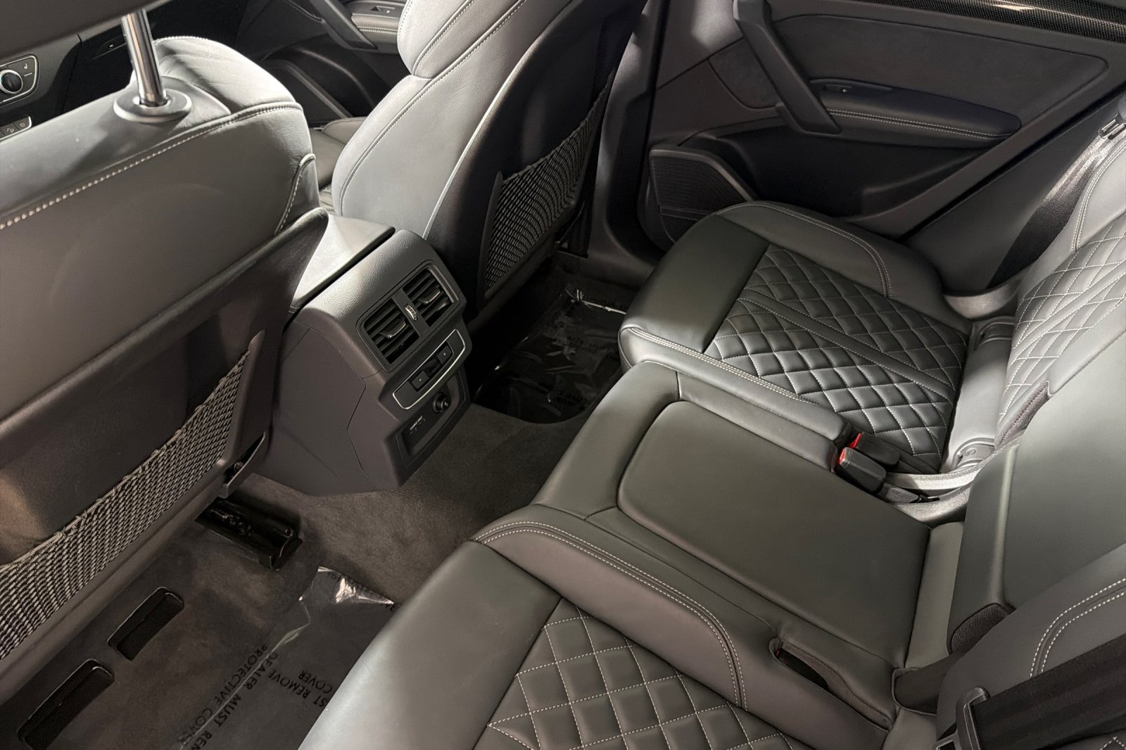 Used 2023 Daytona Gray Pearl Effect Audi Premium Plus 3.0 TFSI quattro image 11