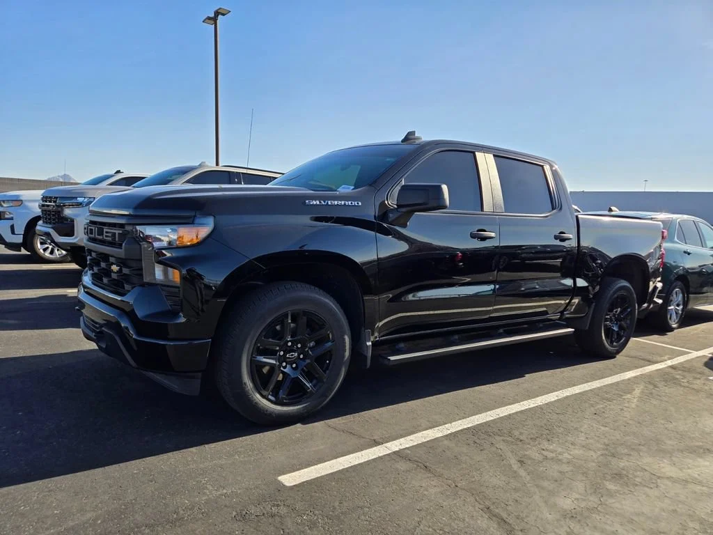 Used 2023 BLACK Chevrolet Custom image 2