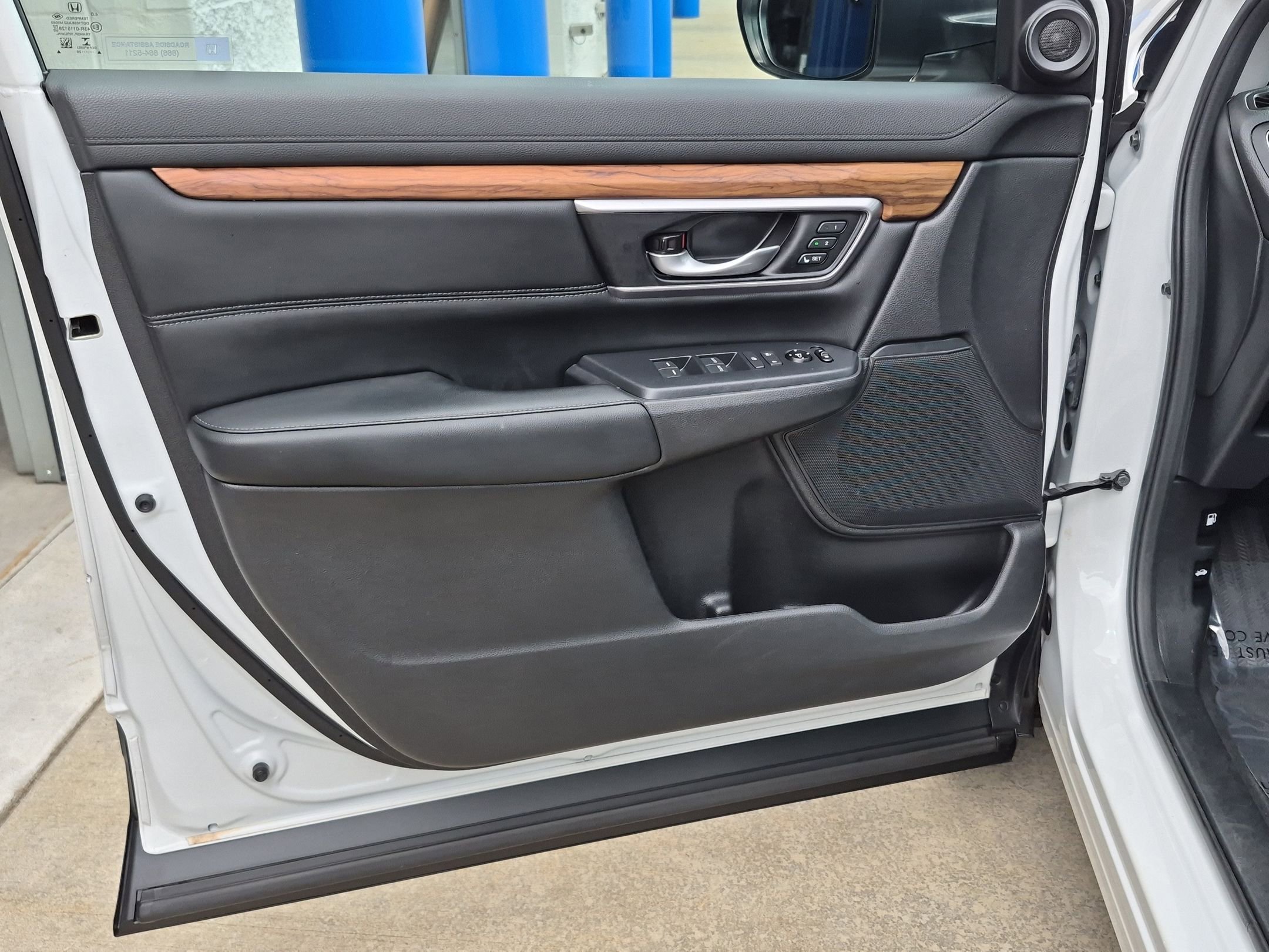 Used 2020 Platinum White Pearl Honda EX-L AWD image 13
