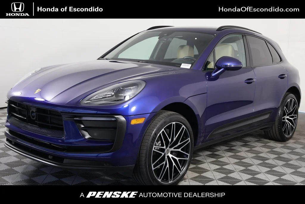 2024 Porsche Macan -'s photo