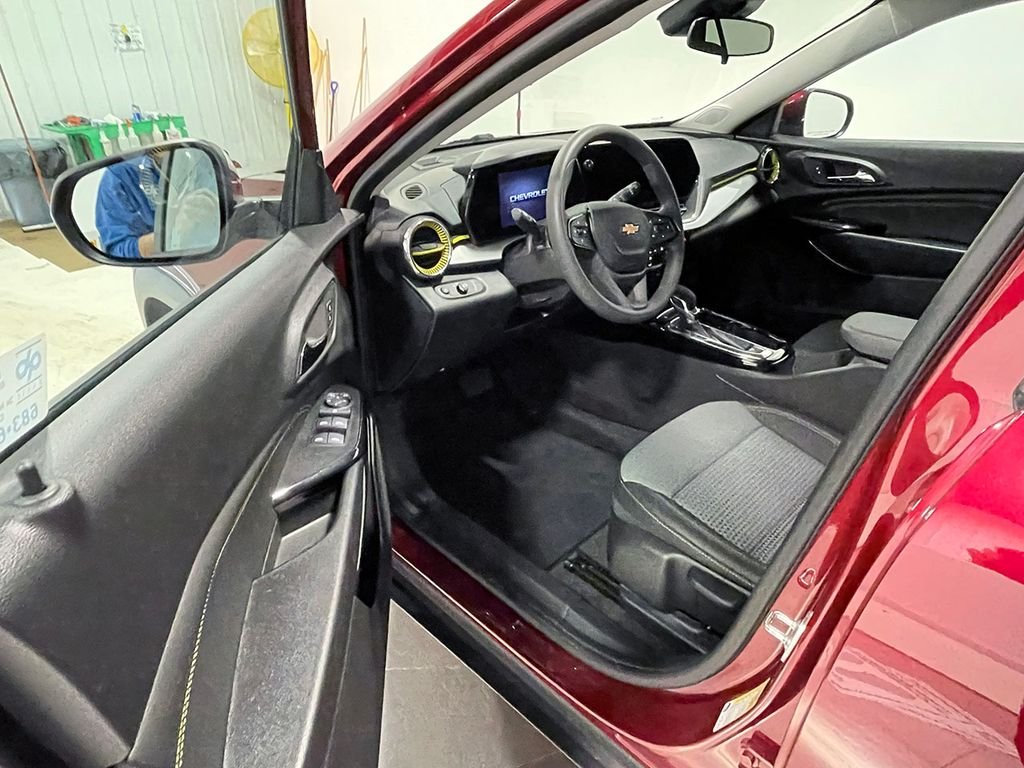 Used 2025 Red Chevrolet LT image 17