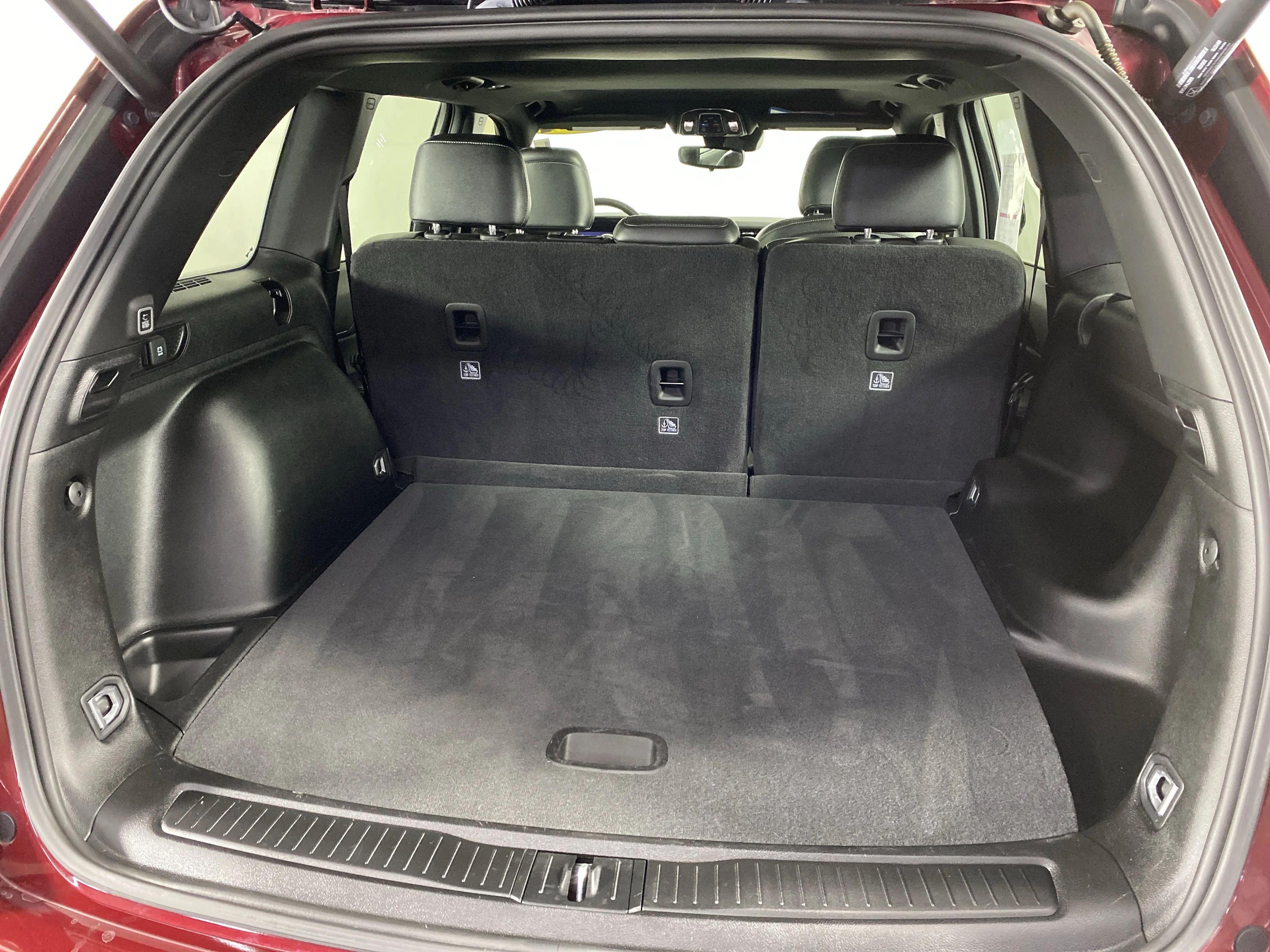 Used 2023 Velvet Red Pearlcoat Jeep Altitude image 33