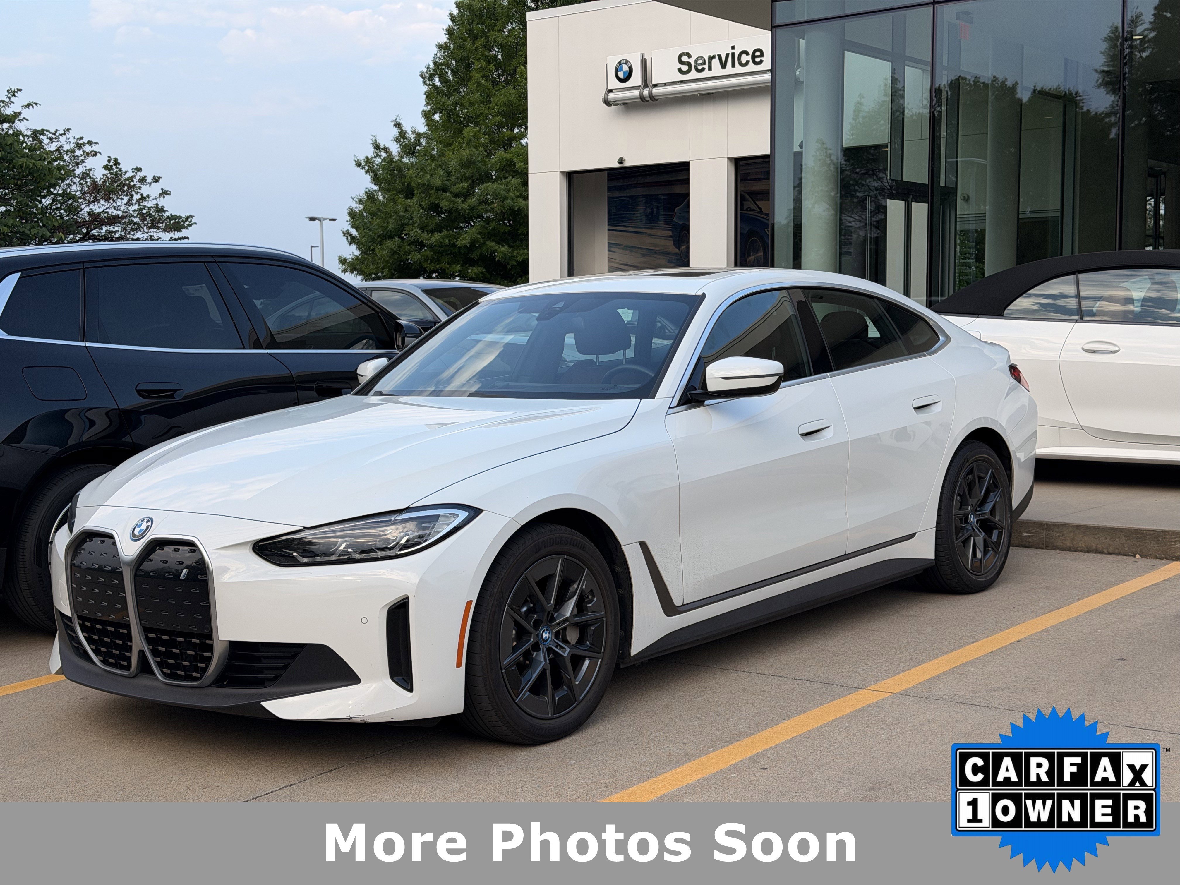 2023 BMW i4 eDrive40's photo