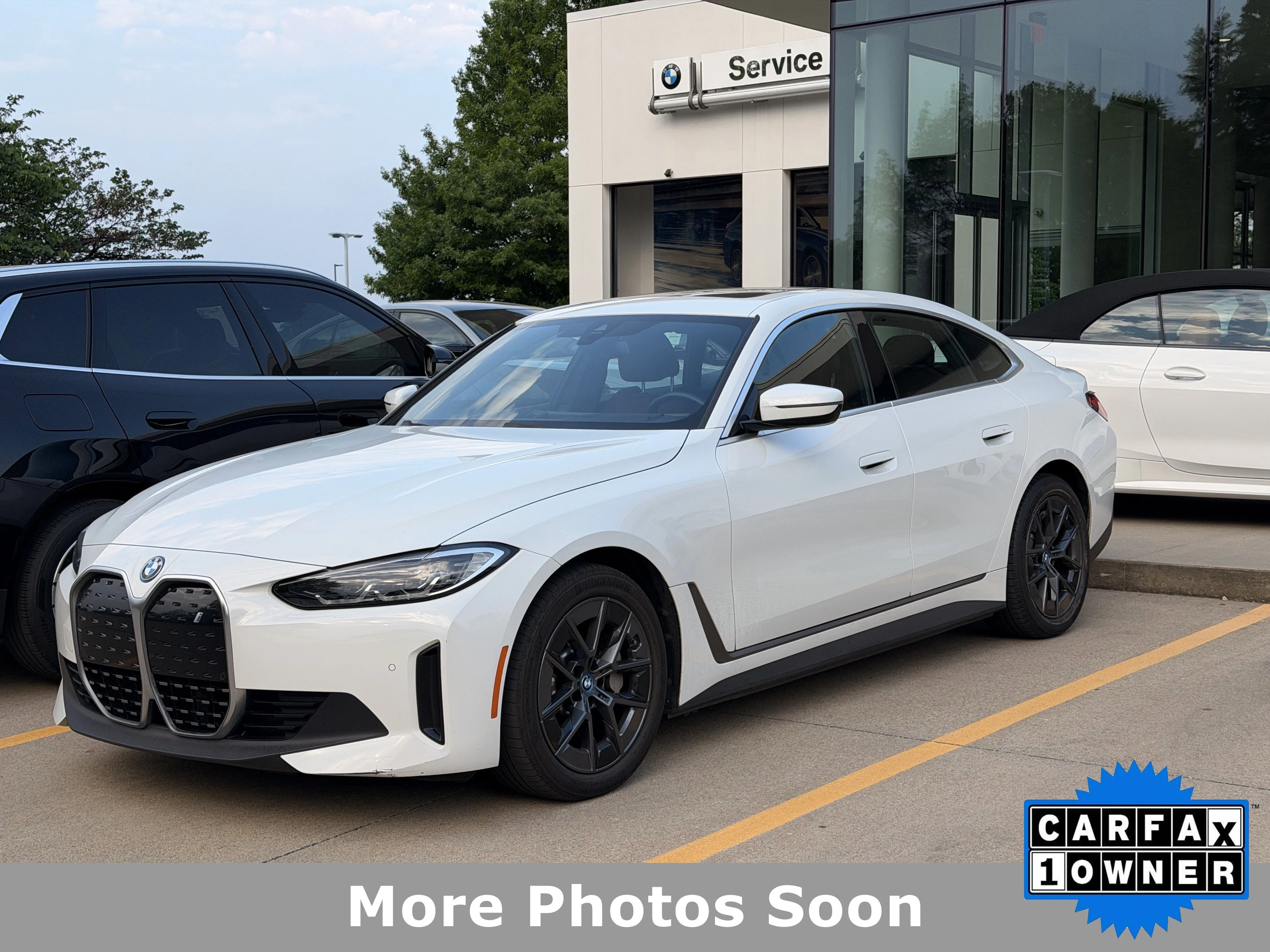 2023 BMW i4 eDrive40's photo