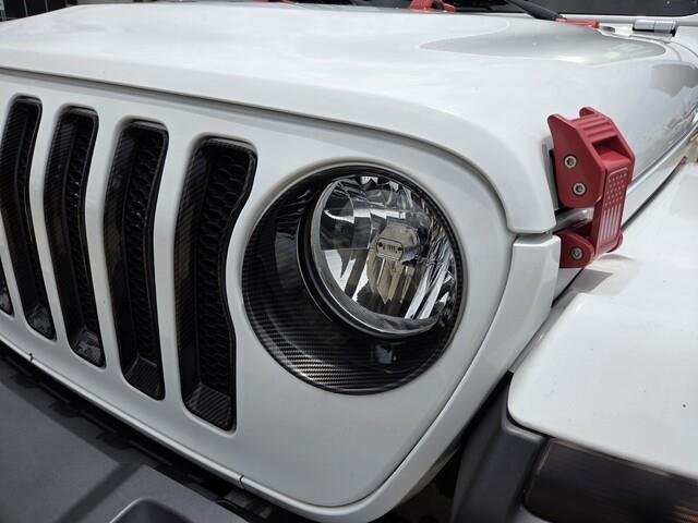 Used 2021 Bright White Clearcoat Jeep Unlimited Sahara image 10