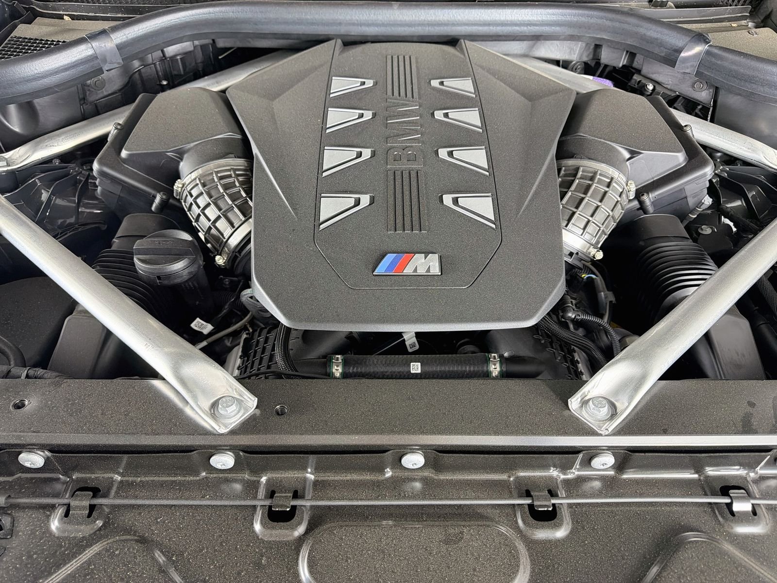 2026 BMW X5 M60i - Photo 32