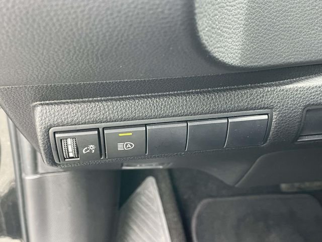 2021 Toyota Corolla LE - Photo 17