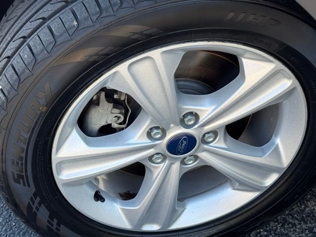 Used 2014 White Ford SE image 9