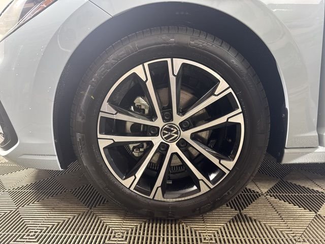 New 2026  Volkswagen 1.5T Sport image 10
