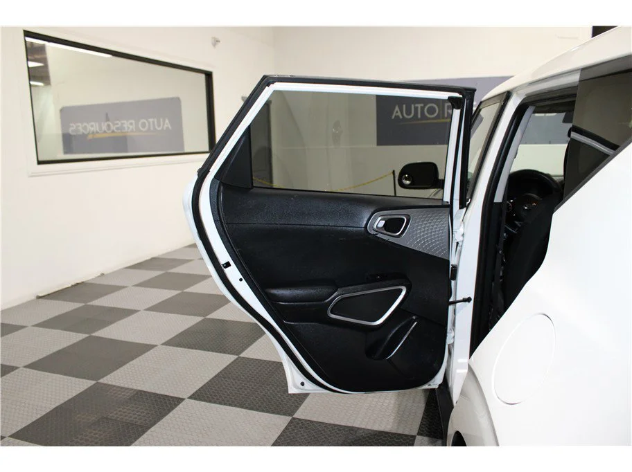 Used 2020 Snow White Pearl Kia LX image 13