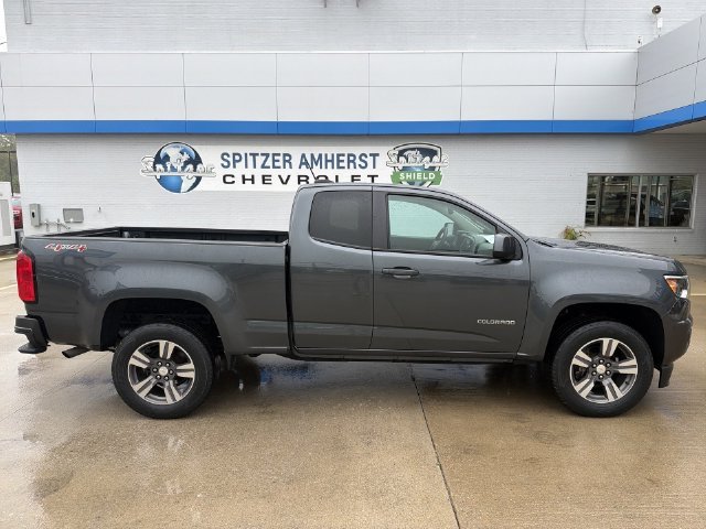 Used 2017 CYBER GRAY METALLIC Chevrolet 4WD WT image 18