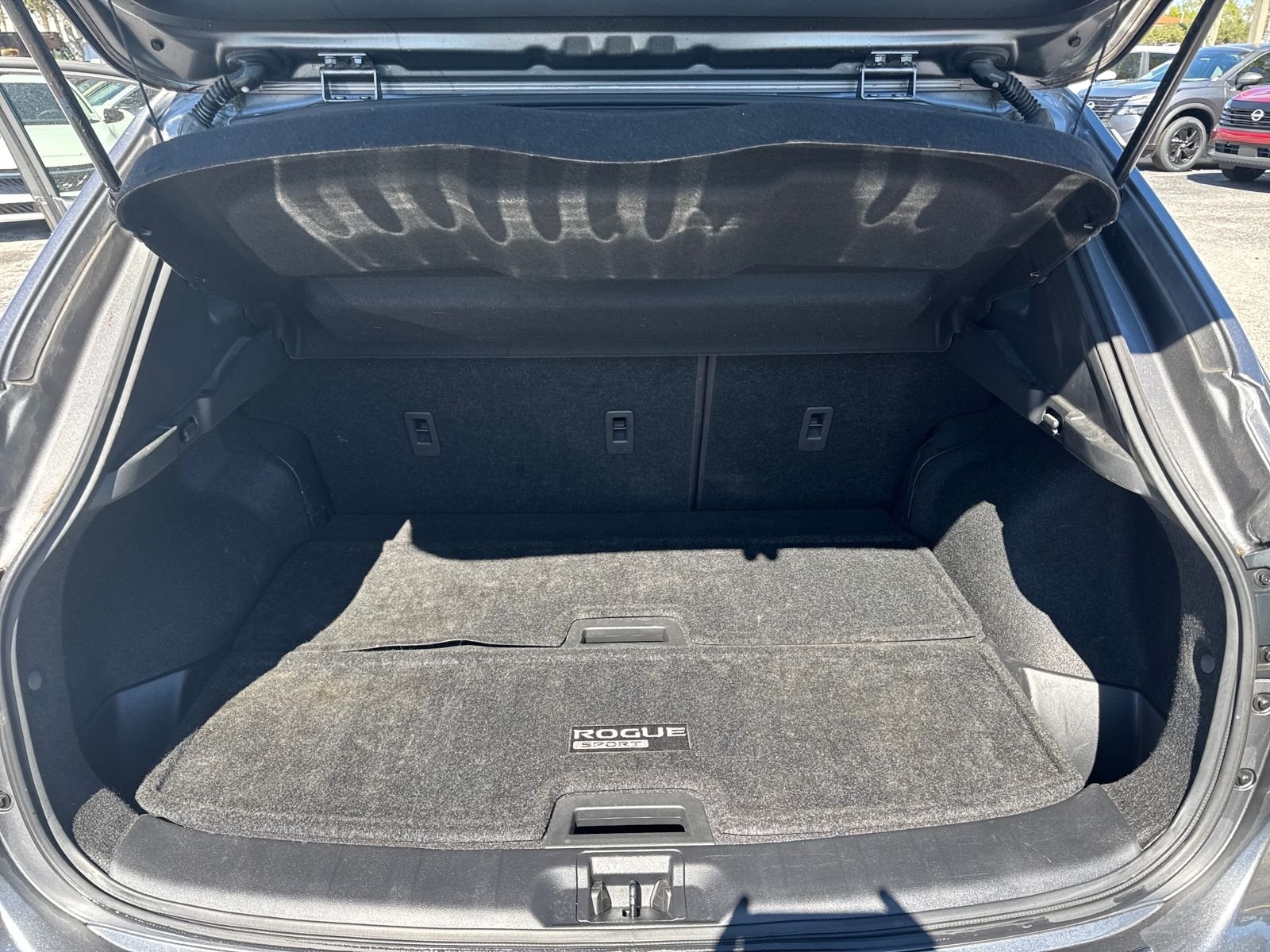 Used 2022 Gray Nissan SL image 26