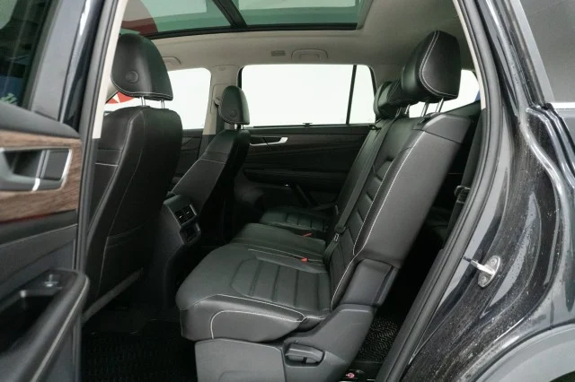New 2024 Deep Black Pearl Effect Volkswagen 2.0T SEL image 20