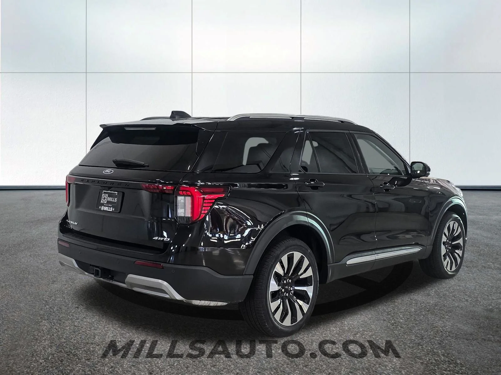 New 2026 Agate Black Metallic Ford Platinum™ image 8