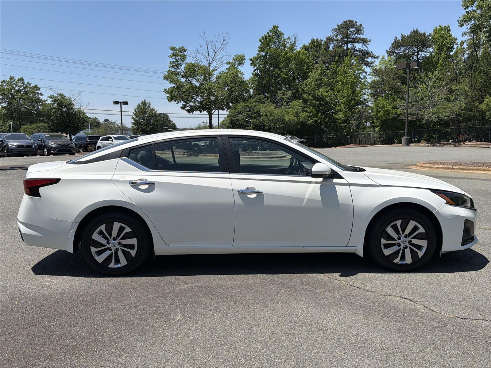 Used 2023 Glacier White Nissan 2.5 S image 25
