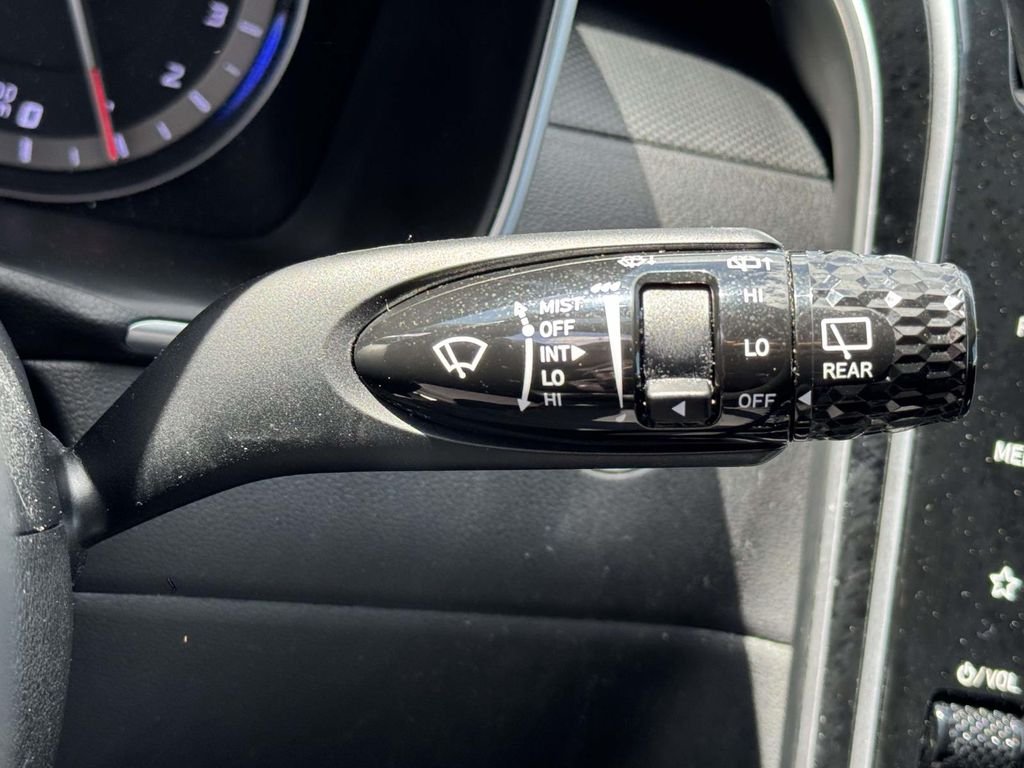 Used 2023 Silver Hyundai SEL image 20
