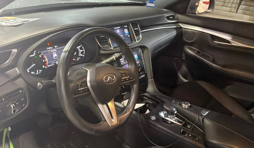 Certified Used 2022 Gray INFINITI LUXE image 5