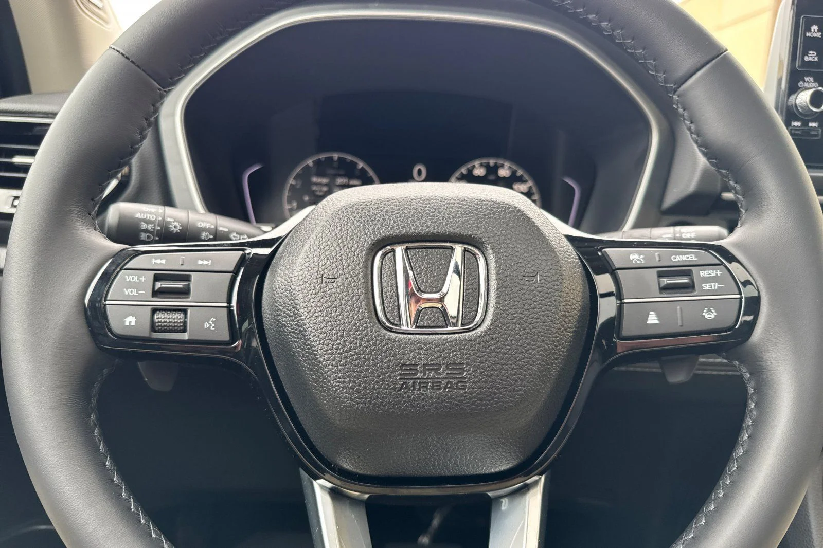 2025 Honda Pilot Touring - Photo 28