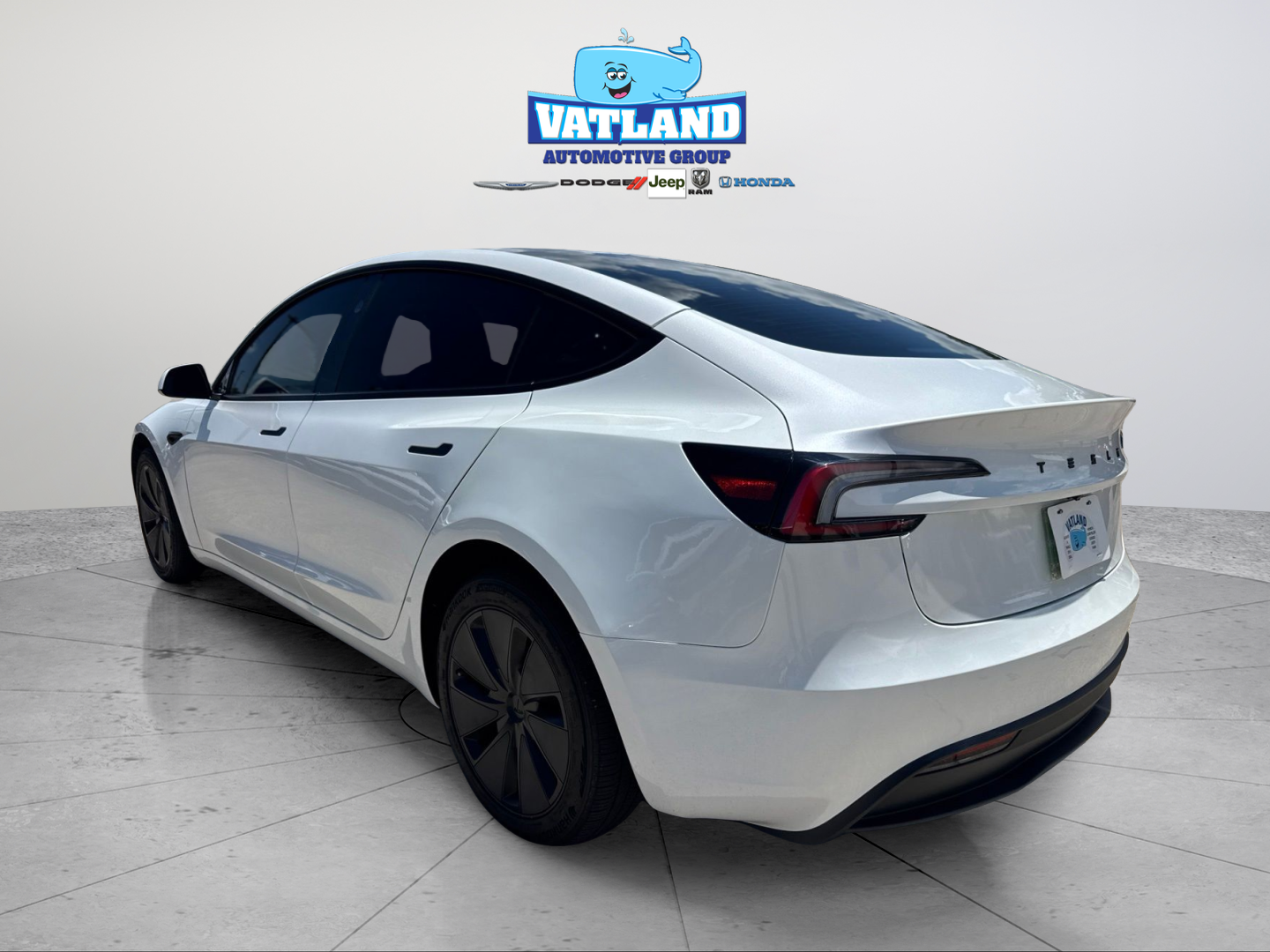 Used 2025  Tesla Long Range image 25