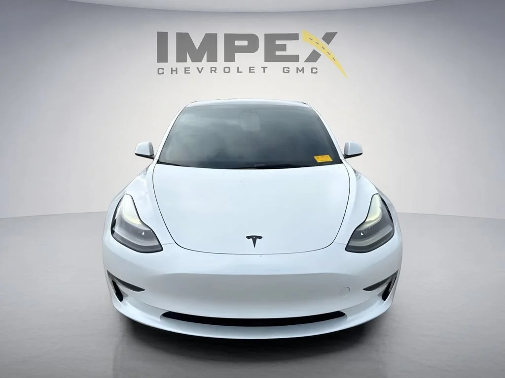 Used 2023  Tesla  image 8