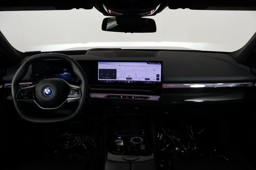 2025 BMW i5 40 - Photo 8