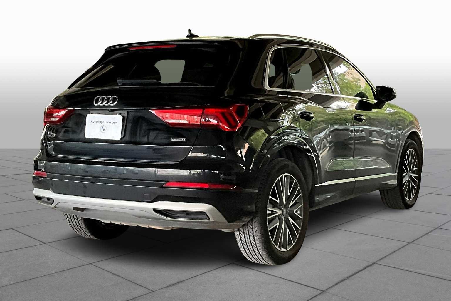 Used 2022 Mythos Black Metallic Audi Premium image 12