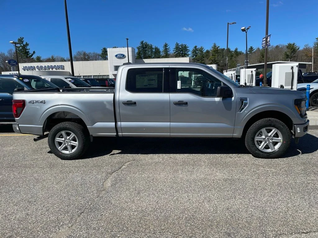 New 2026 ICONIC SILVER Ford XLT image 3