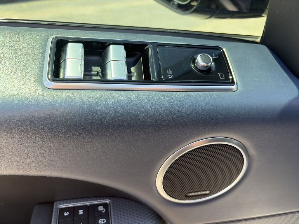 Used 2020  Land Rover HST image 19