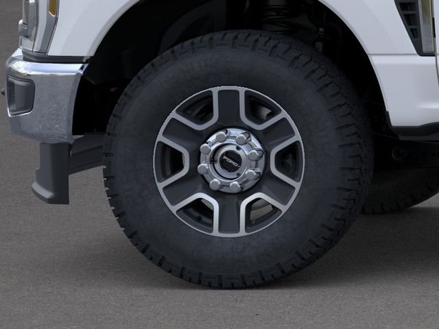New 2026 Star White Metallic Tri-Coat Ford Lariat image 19