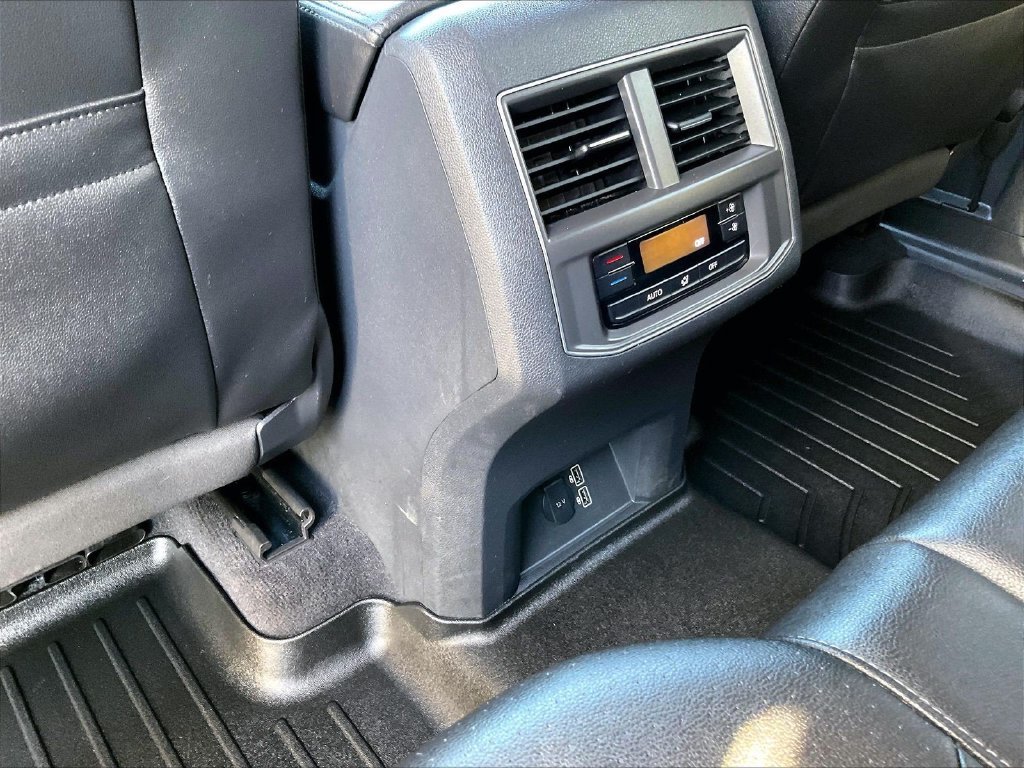 Used 2019 Gray Volkswagen 3.6L V6 SE image 27