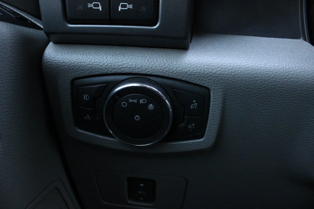 Used 2019 Gray Ford XLT image 8