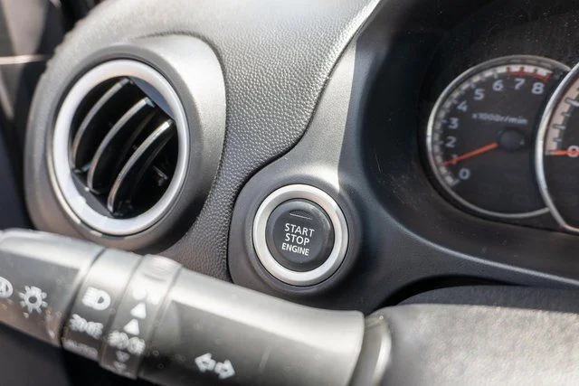 Used 2024  Mitsubishi SE image 19