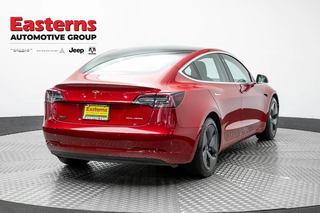 Used 2018 Red Tesla Long Range image 5