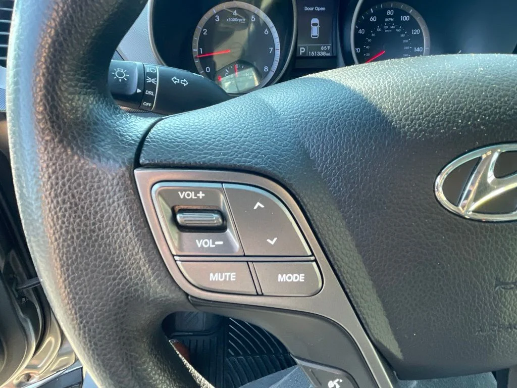 Used 2015 Gray Hyundai Base image 17