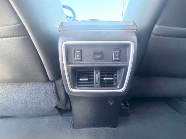 Used 2017 Gray Nissan Platinum image 30