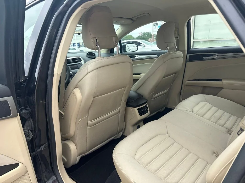 Used 2014 Tuxedo Black Metallic Ford SE image 31