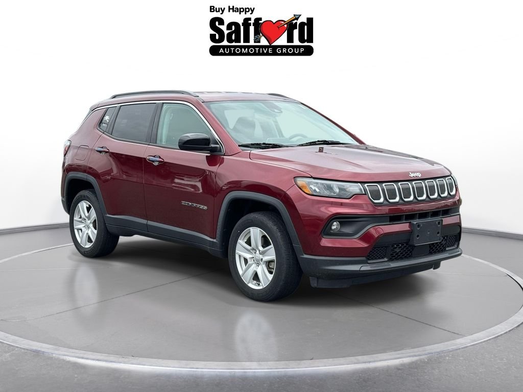 Used 2022 Red Jeep Latitude image 9