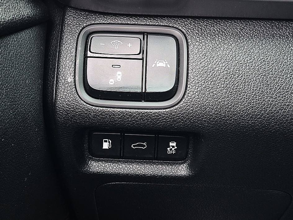 Used 2020 Horizon Blue Kia LX image 20