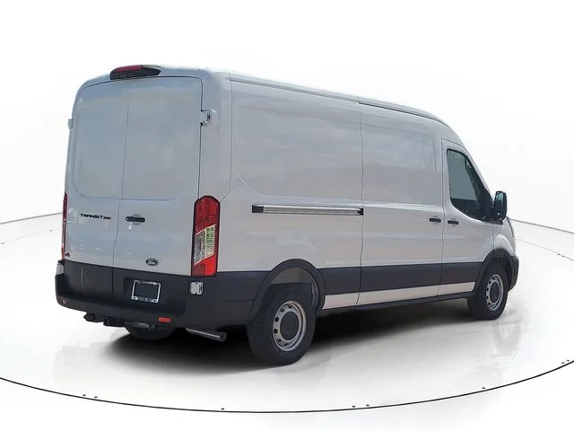New 2026 Oxford White Ford Base image 5
