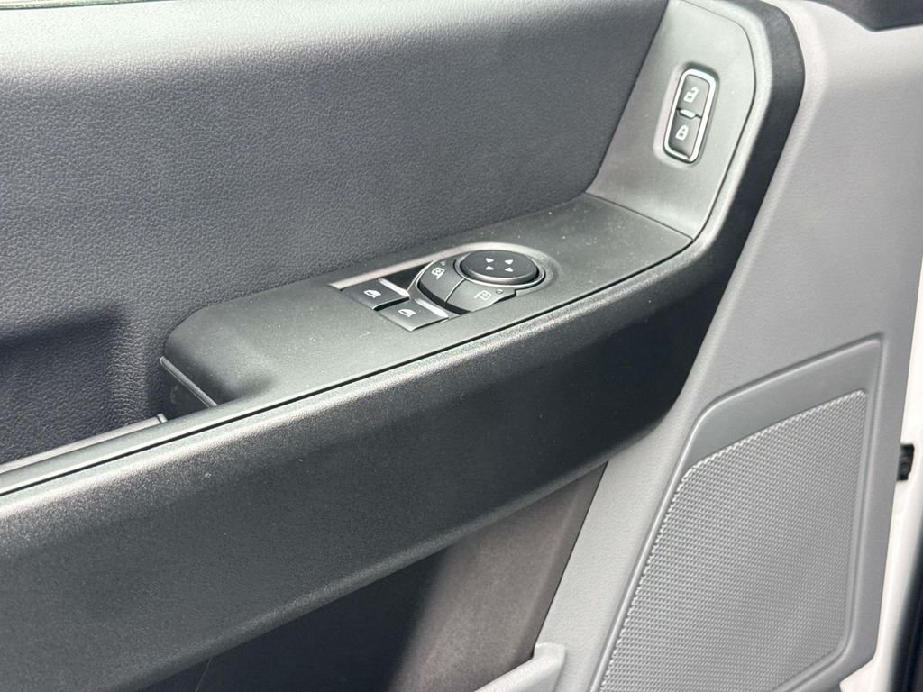 New 2026 Oxford White Ford F-250® XL image 15