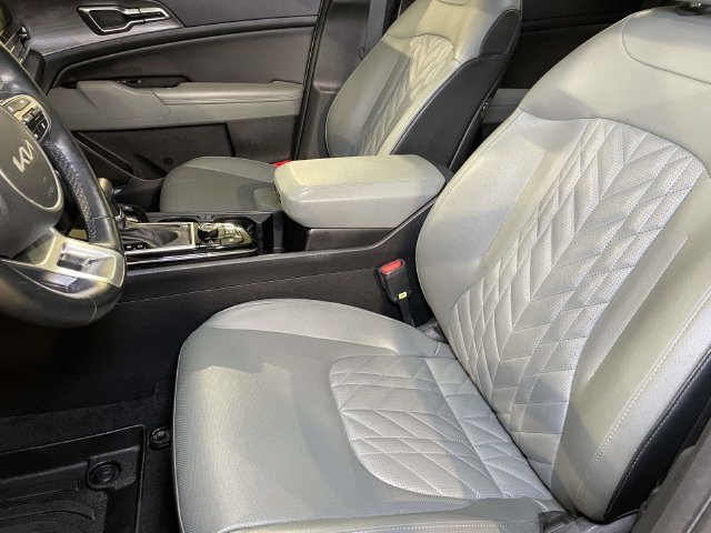 Used 2023 Green Kia X-Pro Prestige image 5