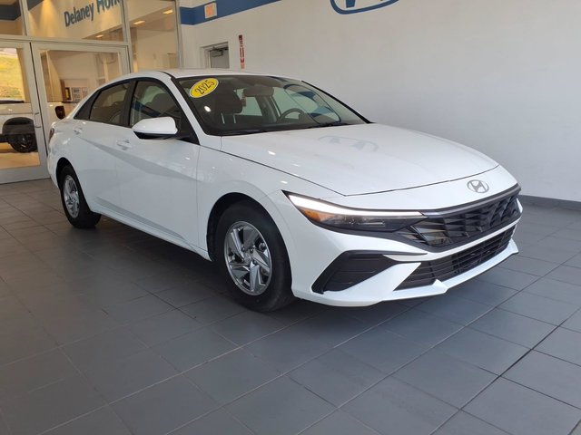 2025 Hyundai Elantra SE