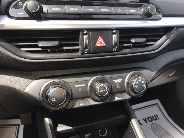 Used 2022 Red Kia LXS image 18