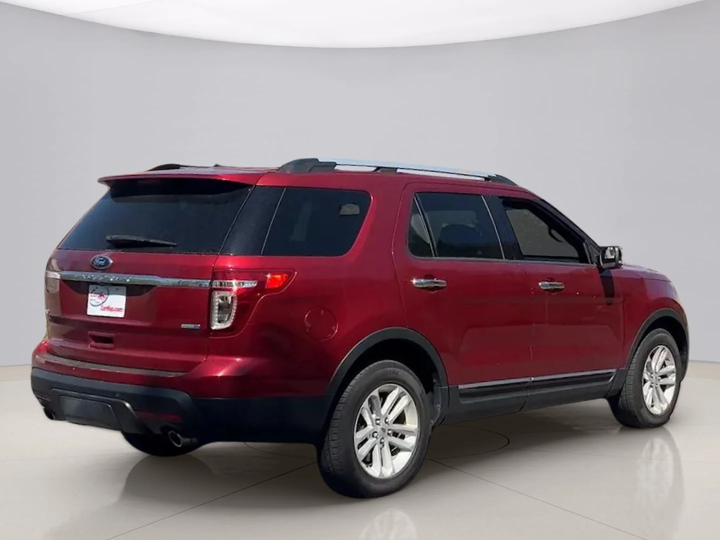 Used 2014 Red Ford XLT 4WD image 5