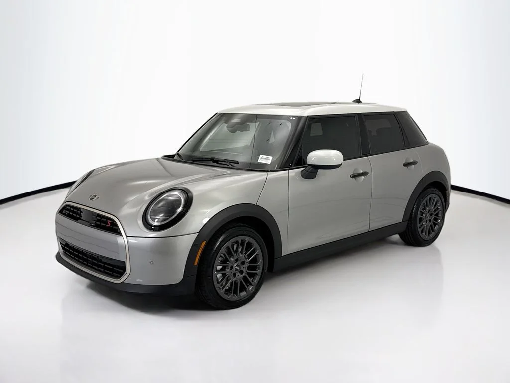 2026 MINI Hardtop Cooper S Signature's photo