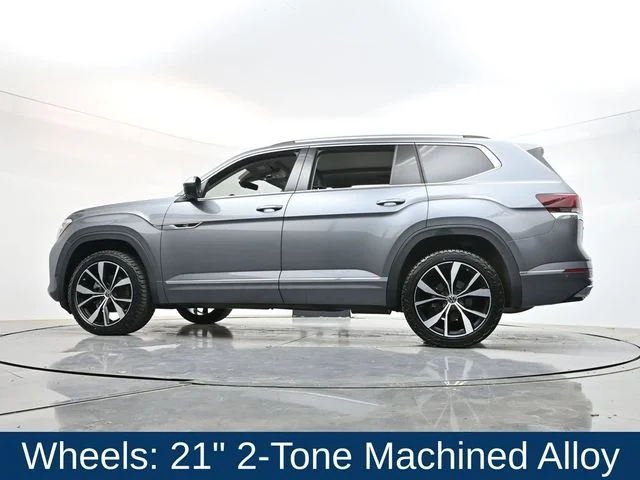 Used 2024  Volkswagen 2.0T SEL Premium R-Line image 33